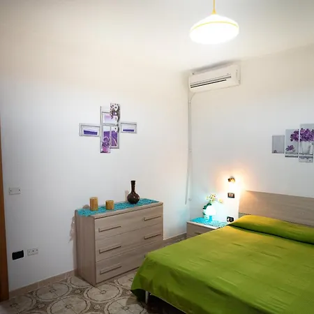 Casa Gino A 70 Mt Dalla Di
