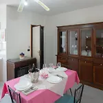 Semesterbostad Casa Gino A 70 Mt Dalla Di Punta Prosciutto
